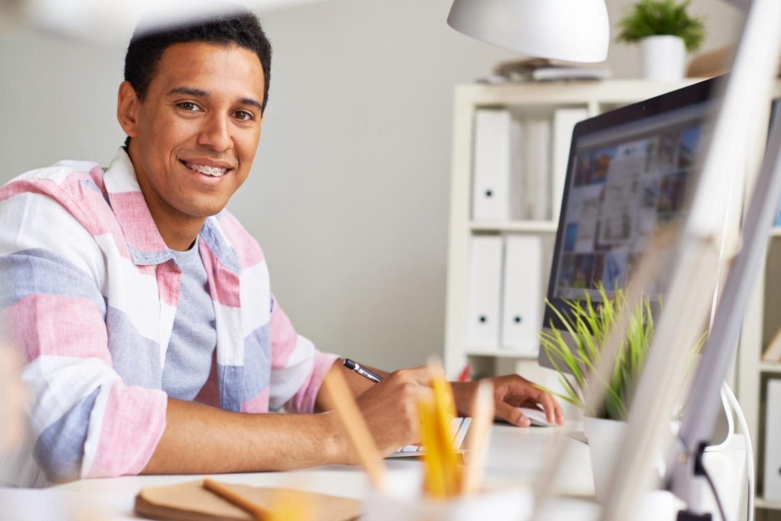 Professionelle Finanzberatung in modernem Büro in Leipzig